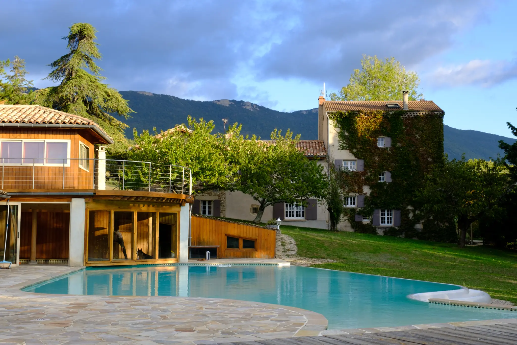 Fédérez vos équipes, où qu'elles soient.